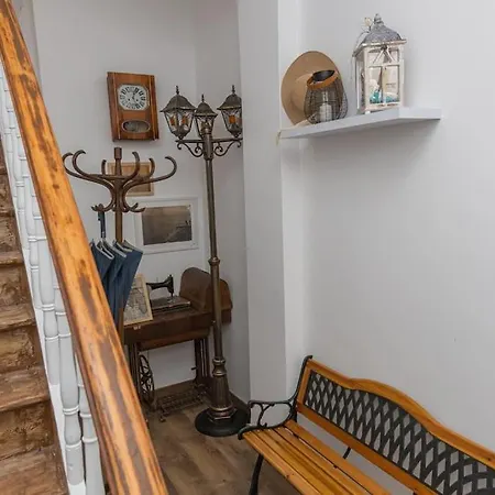 The House 1 アパート *