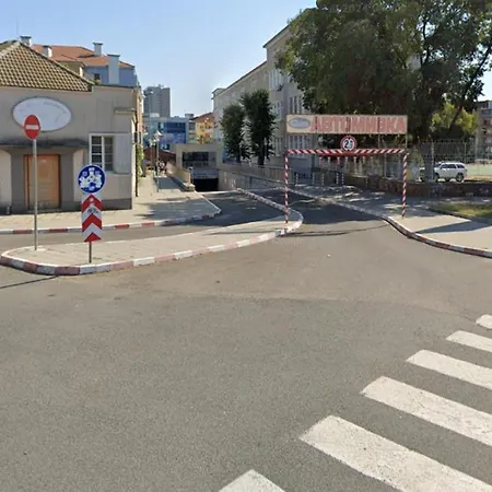 The House 1 ブルガス